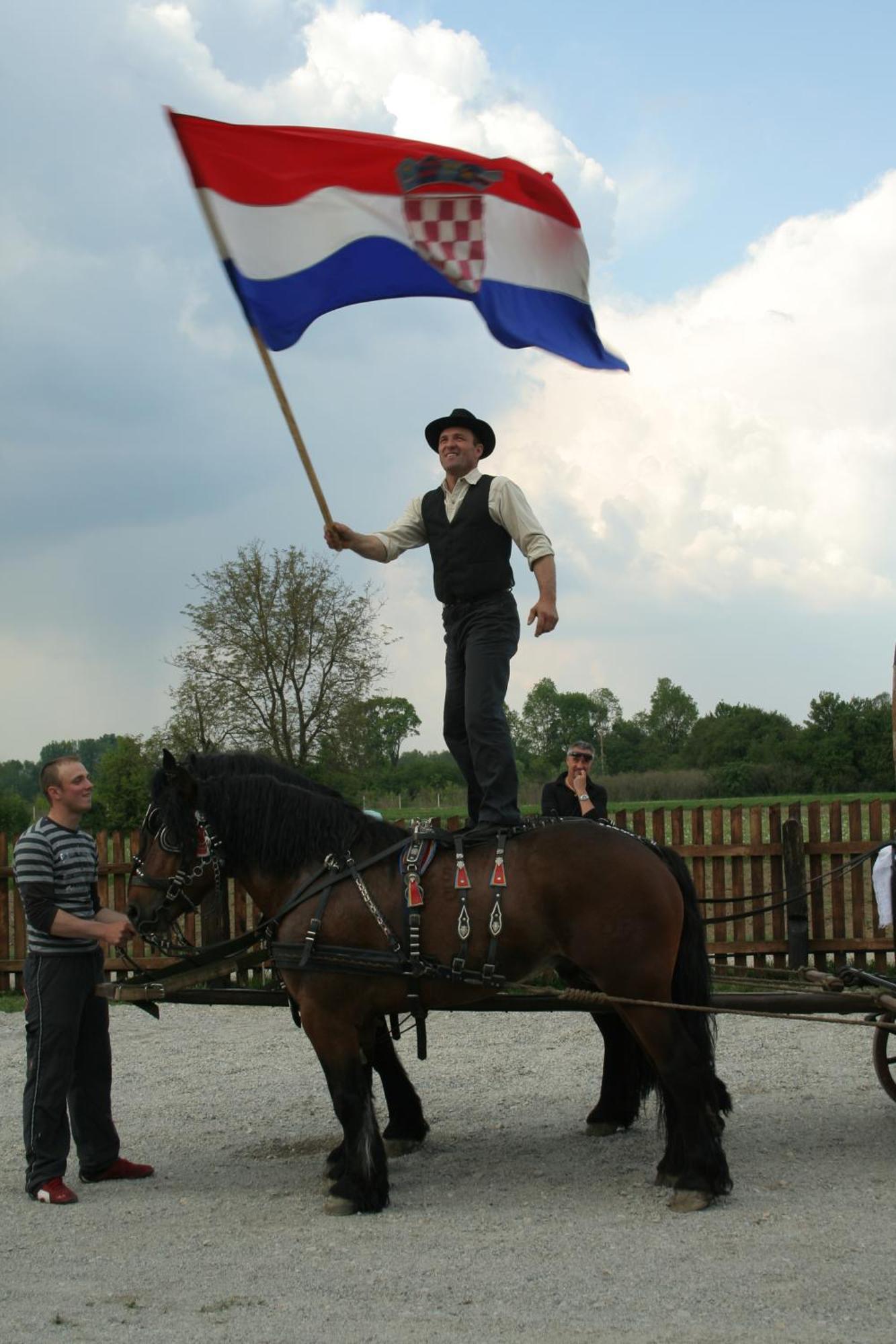 Готель Tradicije Cigoc Екстер'єр фото
